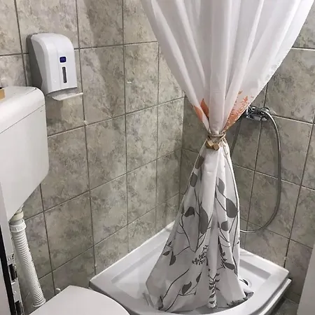 Pavle I Petra Ii Lägenhet *