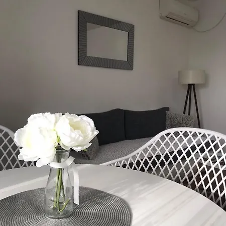 Pavle I Petra Ii Apartment